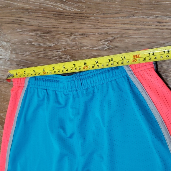 (XS) Under Armour Loose Fit HeatGear Activewear Shorts Soccer Sporty Workout - Picture 9 of 10